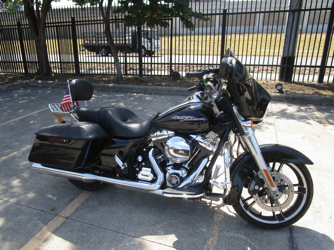 Pre-Owned 2014 Harley-Davidson FLHX Street Glide